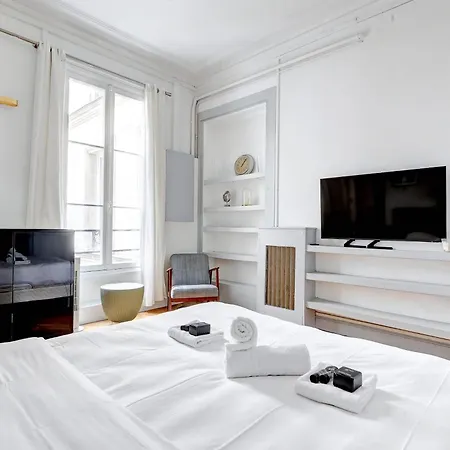 Apartment L'elegance Parisienne Au Coeur Des Champs-elysees Paris
