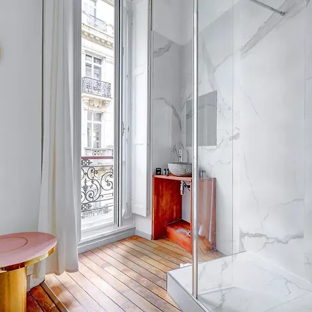 L'elegance Parisienne Au Coeur Des Champs-elysees Apartment