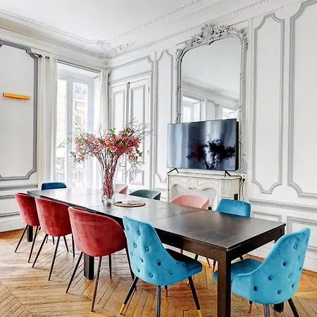 L'elegance Parisienne Au Coeur Des Champs-elysees Apartment Paris